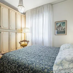  Appartamento Casa Adriana Elegante E Luminosa